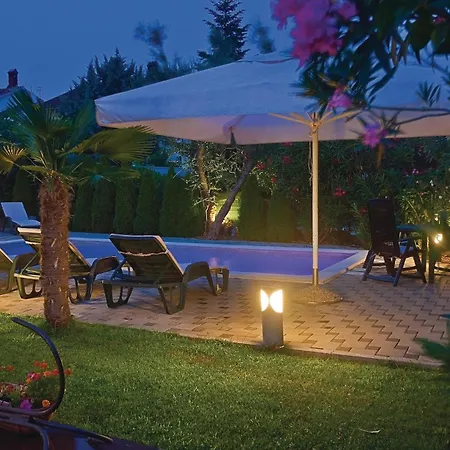 Lovely In With Outdoor Swimming Pool Štinjan